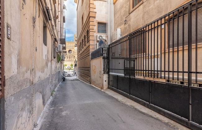 Carini House Near the Cathedral - Foto 16