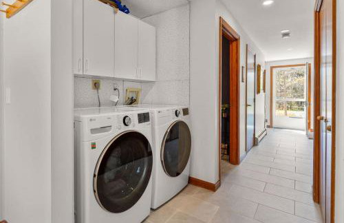 Lovely House 5 Min to Beach with Deck Grill and Garage - Foto 38