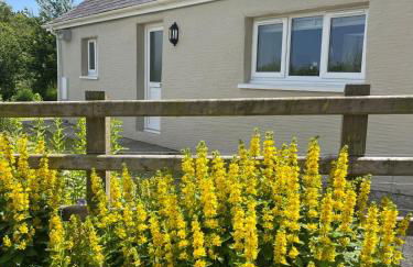 Tranquil 1 bedroom cottage 15 mins drive to sea - Foto 18