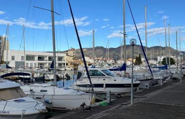 Apartamento planta baja con piscina en el edificio Royal Marine II - Foto 1