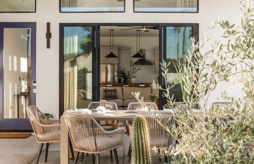 Desert Oasis: Pool, Spa, Golf Sim + EV Charger - Foto 10