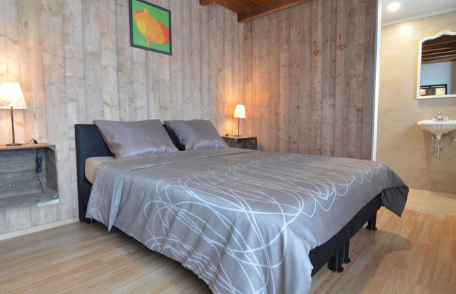 Wonderful Country House With Huge Garden - Photo 7