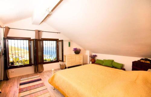 NIKIS SEASIDE HOUSE - Photo 40