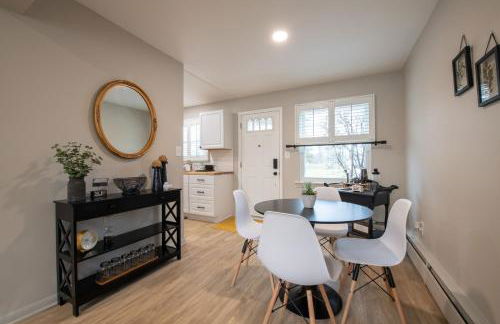 Cozy Condo in the Heart of Royal Oak - Photo 12