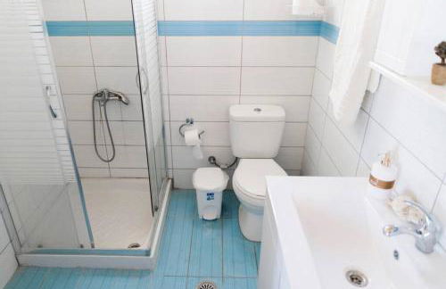 Johnny's Apartment - Photo 31