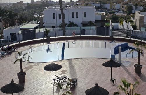 Views, international channels, A-C, pool, bar - Foto 7