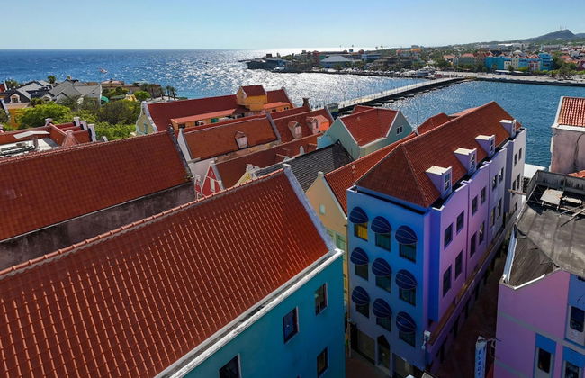 Historic Heartbeat 2BR Townhouse in Central Bliss - Foto 2