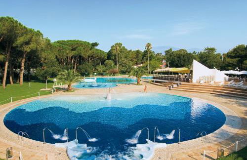 Chalet w/ Terrace & Pool - Foto 50