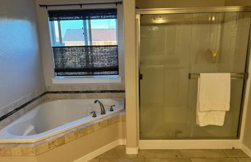 Spacious 4BR Retreat-Lush Garden - Foto 22