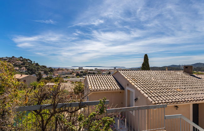 4 bedroom House in Bormes-les-Mimosas with garden and terrace - Photo 29