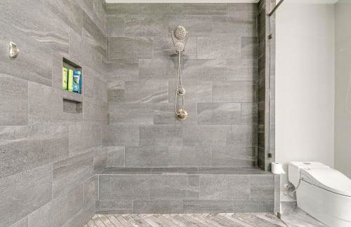 Secluded 18-Acre Retreat in Staley with Game Room - Foto 14