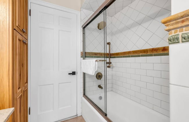 Fall Family Oasis Fireplace Theater and Games - Foto 40