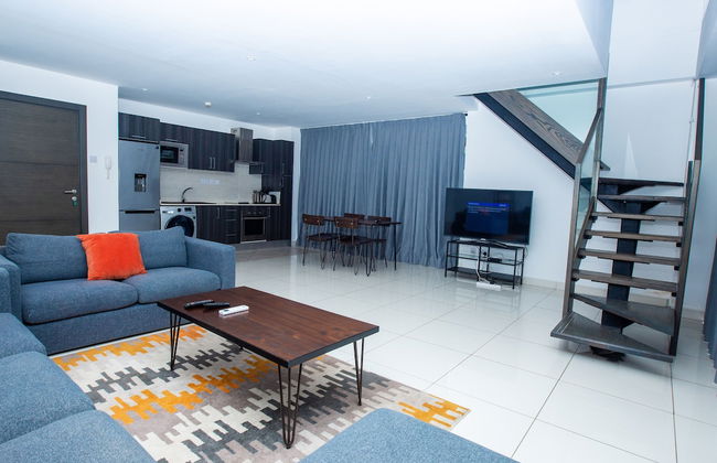 Embassy Gardens Premier Suites - Photo 39