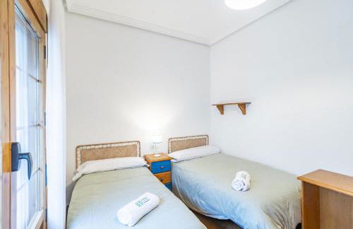 Cubo's Casa El Rodeo & Private Pool - Photo 29