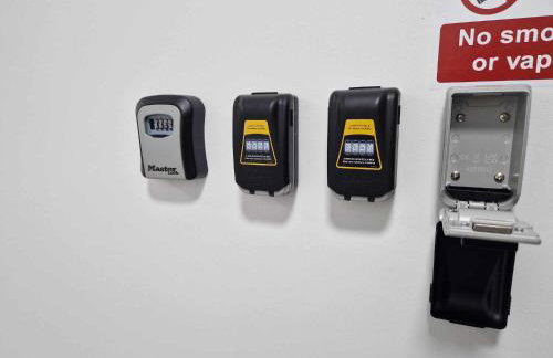 Casa di pietra - Cardiff City centre apartment with patio, Free private parking - Foto 16