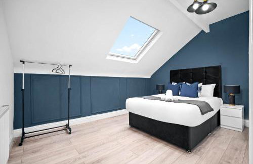 Stylish Five Bedroom House - Parking - Terrace - Fast Wi-Fi 974P - Foto 38