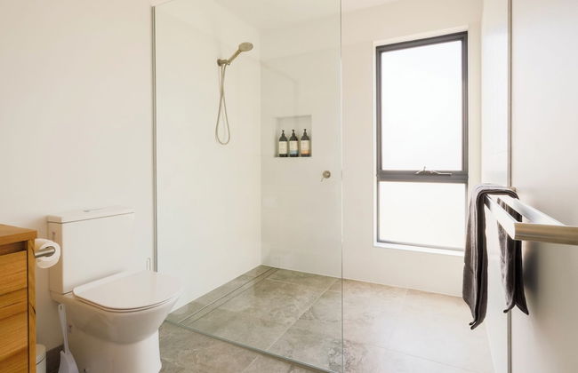 Coast Beachfront Retreat - Photo 36