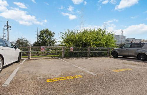 Towne Plaza Apartments #292 in the Galleria Area - Foto 35