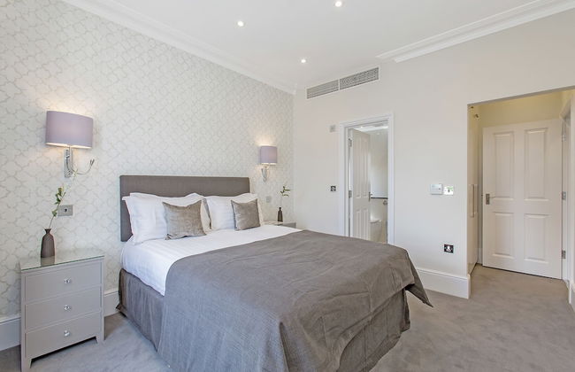 Chesham Court - Photo 17