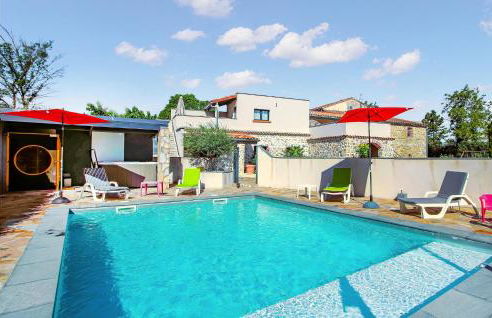 Awesome Home In Grospierres With Sauna - Foto 1