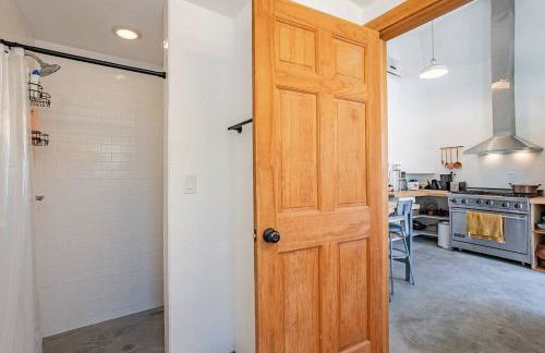 Modern Historic 1900 Adobe Bungalow in Downtown - Foto 22