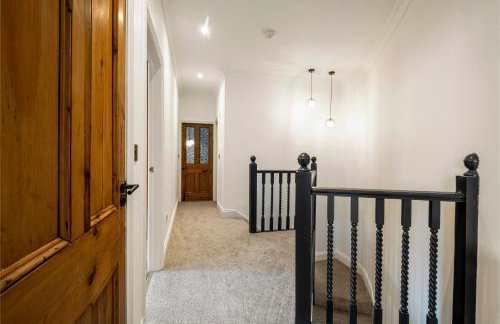 Stylish City Apartment Sleeps 6 - Foto 10