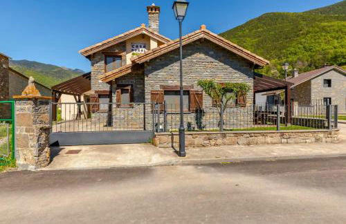 Casa Rural Orós - Photo 2