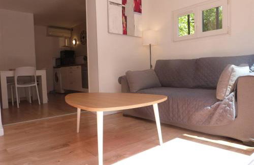 GASETIENNE Mazet T2 dans domaine avec piscines et tennis - Photo 2