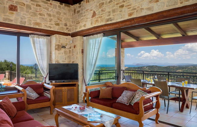 Villa in Tavronitis With Pool & Stunning Views - Photo 11