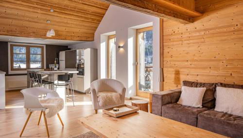 Toits des Pècles Top-Floor Alpine Apartment with Stunning Mont-Blanc View - Photo 3