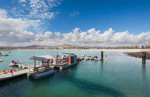 Home2Book Quiet Villa with Private Pool - Photo 25