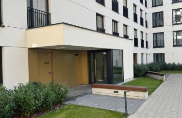 Designerski Apartament Wola - Parking Gratis - Klimatyzacja - Blisko Centrum - SmartTV - Foto 12