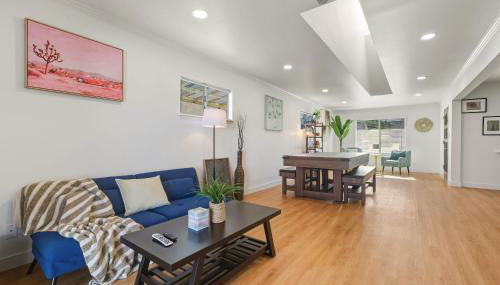 Spacious 4BR House Free Parking w Backyard BBQ - Foto 3