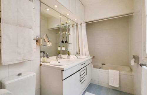 Séjour au pied de la tour Eiffel - Foto 7