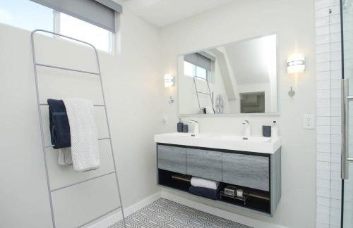 Sleek & Posh 4Bed-3 5Bath - RoofDeck - Sleeps 12 - Foto 18