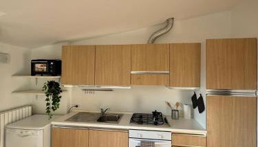 Attico con Balcone in Centro a Milano Isola - Foto 3