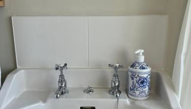 Cottage 7 mins from Henley with gated parking - Foto 5