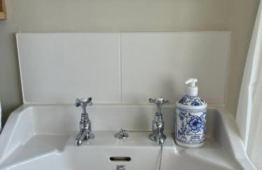 Cottage 7 mins from Henley with gated parking - Foto 5