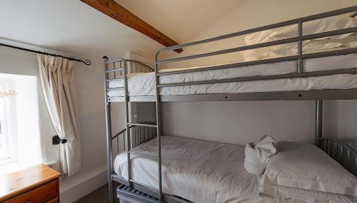 The Bolthole, Leyburn - Foto 3, towels