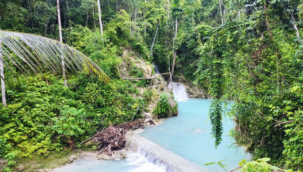Múltiples cascadas en la zona de Bohol
