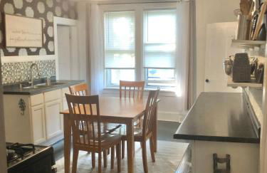 Historic Astor Park walk to Hospitals, shops & more - Foto 18