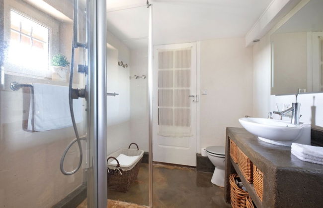 Stone House With Pool and Garden - Photo 16