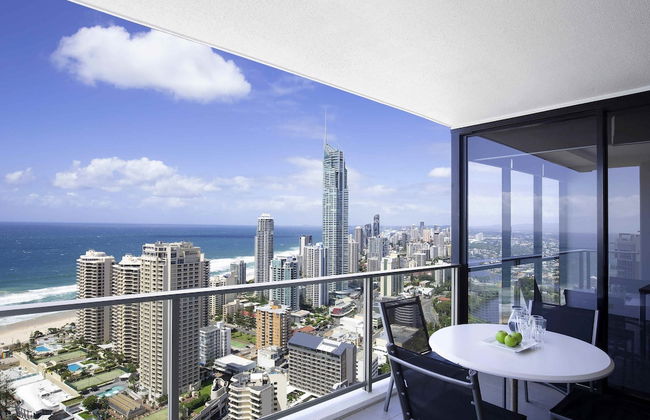 Mantra Circle on Cavill - Photo 28