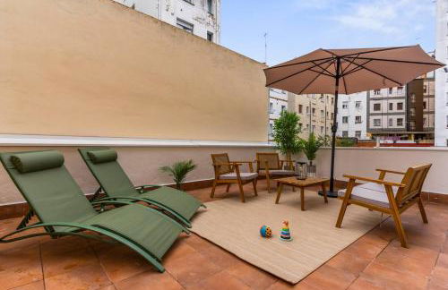Monet, apartamento con terraza, cuna y trona - Foto 4