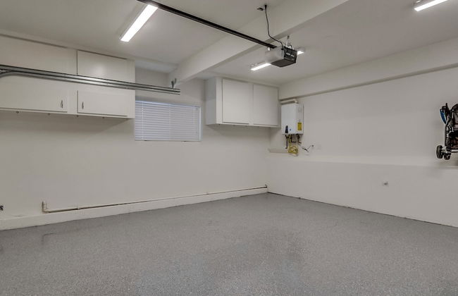 5 Bedroom plus loft room, 3 Bath home - Photo 25