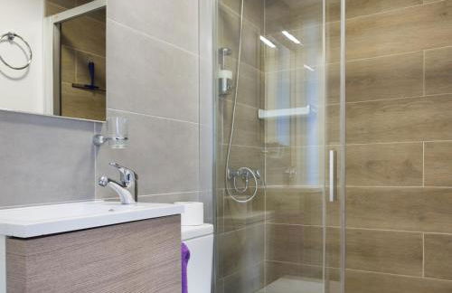 Apartamento Minimalista con Terraza, WiFi y a 1 Minuto de la Playa - ES-279-4 - Foto 20