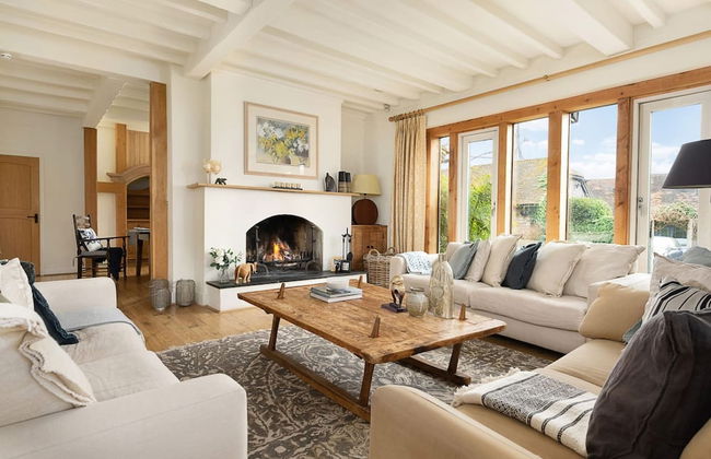 The Copse - From 1100 Per Night - Photo 3