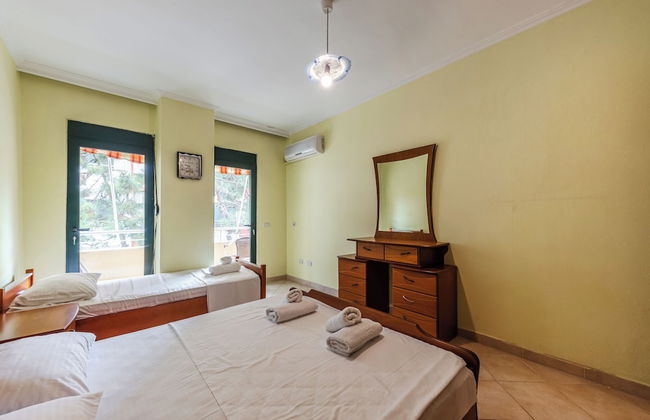 Cozy Seaside Comfort - Photo 6