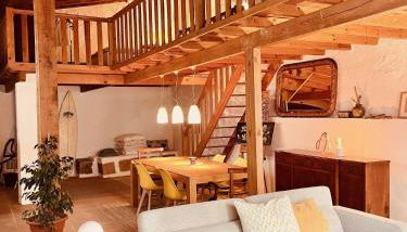 Charming Rustic Wine Cellar House in Reguengo Grande with Fireplace - Foto 5