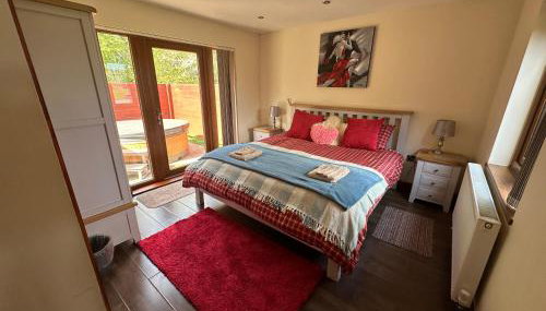 Lily Lodge-Tranquil-Hot Tub-Fishing-7m to beach - Foto 2